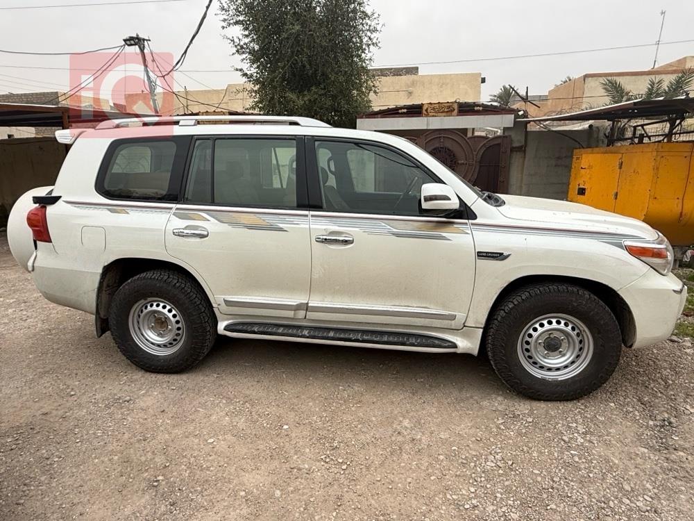 تويوتا لاندكروزر